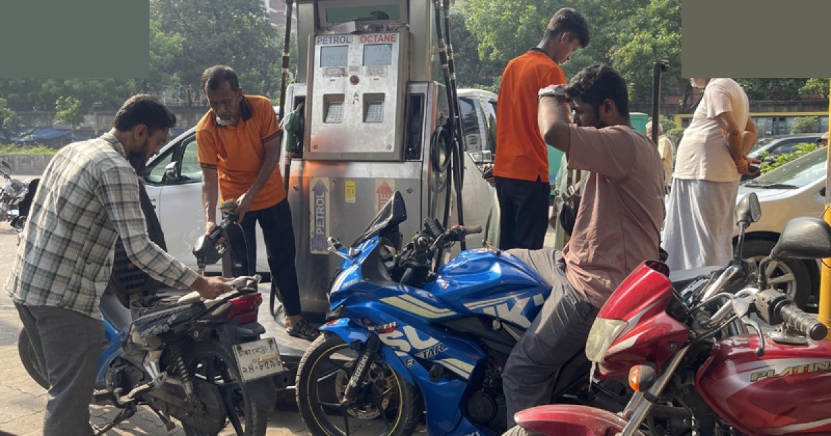 ঢাকায় জ্বালানি সংকটে ভোগান্তিতে বাইকার ও ডেলিভারি কর্মীরা