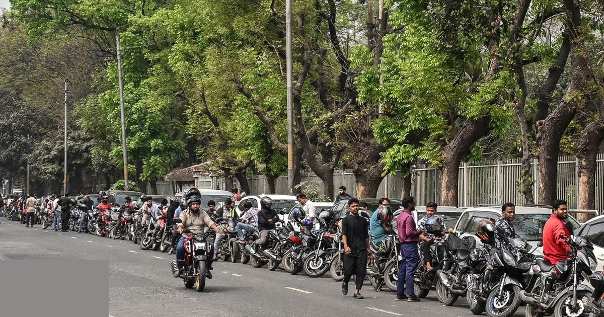 ইরান যুদ্ধের প্রভাবে বাংলাদেশে জ্বালানি সংকট তীব্রতর